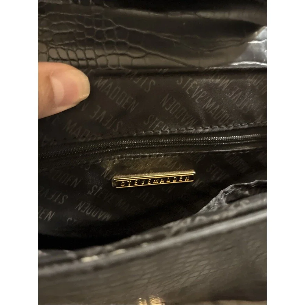 Steve Madden Bmelodie Small Red Black Crossbag Handbag Purse Crocodile Emboss